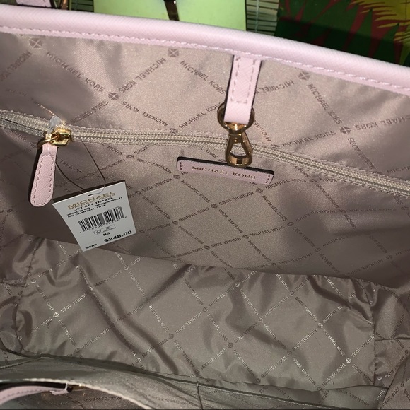 Not Avail. MK Carry All MD Multi Floral Tote - Picture 8 of 15